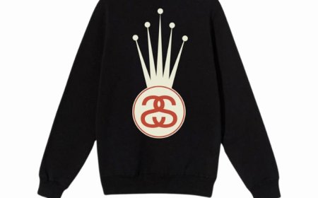 Timeless Picks From the Stussy Shop Hoodie    4/4