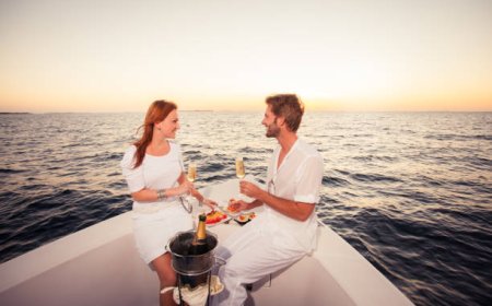 Top 10 Reasons to Book a Sunset Dinner Cruise in Lahaina