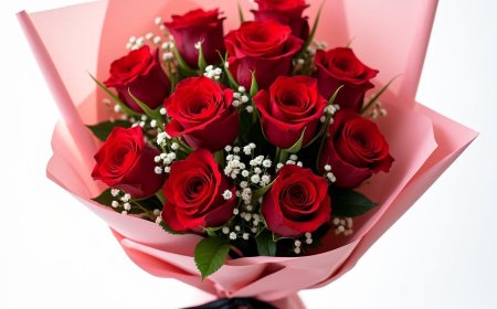 Online Flower Delivery in Delhi Send Love with Fresh Blooms & Gift Hampers