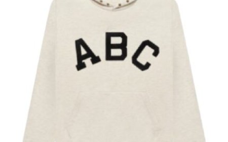 Why the Essentials Hoodie Is More Than Just a Trend