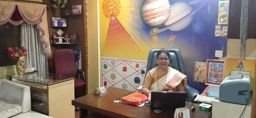 Transform Your Life with the Best Astrologer in Nagpur – Pramila Wate